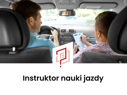 Mężczyzna za kierownicą i drugi z notatkami. Dowiedz się, jak zostać instruktorem nauki jazdy i dzielić się wiedzą.