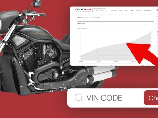 Czarny motocykl Harley-Davidson obok strony z informacjami o wartości pojazdu i polem na wpisanie numeru VIN. Sprawdź wartość swojego motocykla!